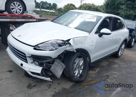 2019 Porsche Cayenne E-Hybrid z USA, uszkodzony, nr VIN WP1AE2AY2KDA52066